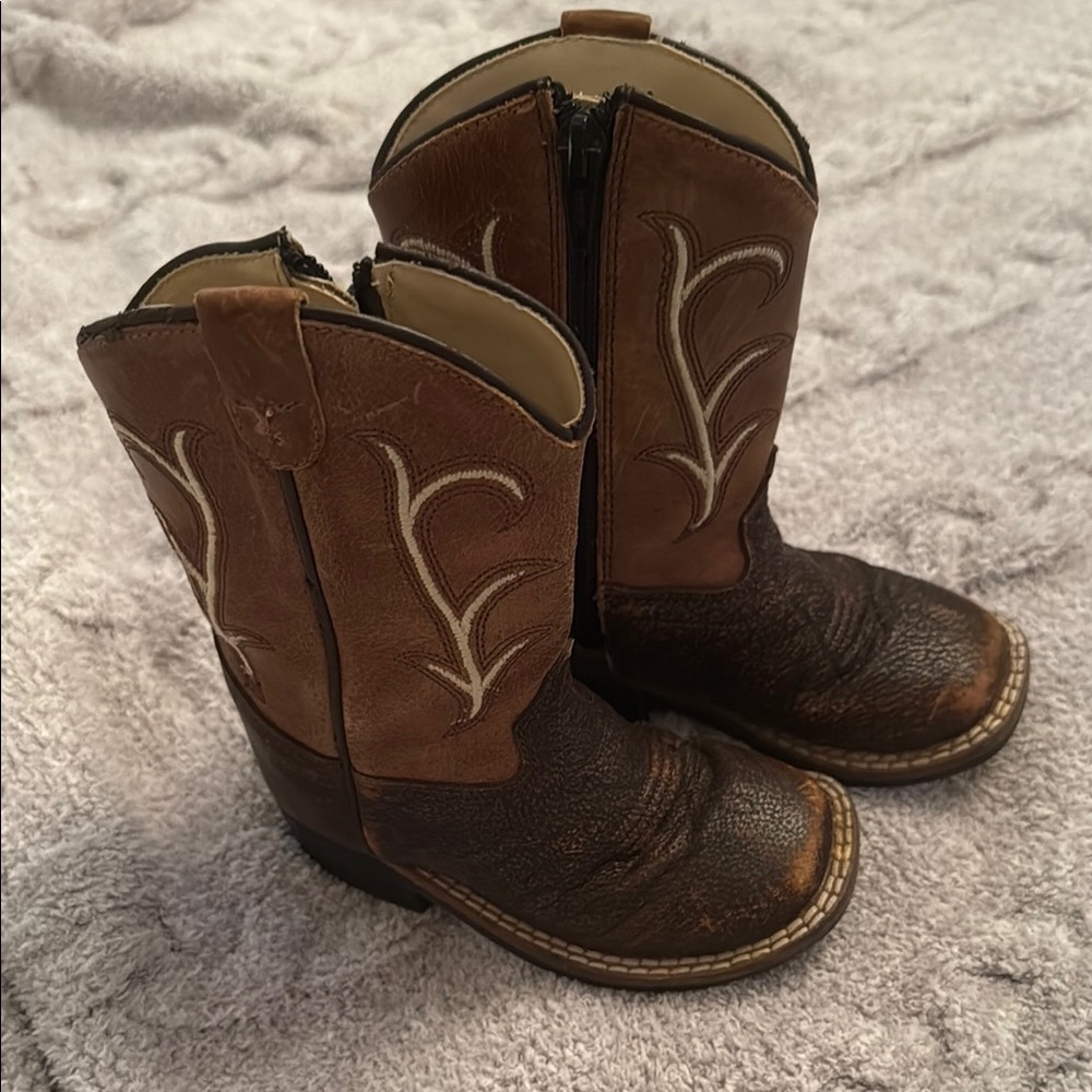 Old West Brown and Tan Cowboy Boots